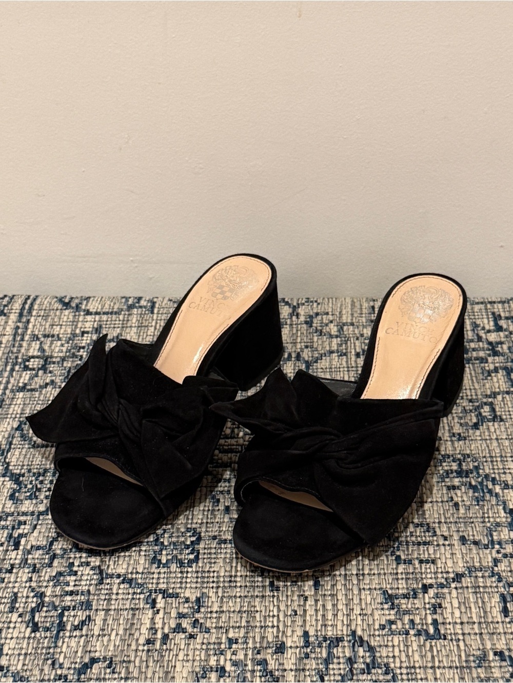 Vince Camuto Black Suede Strapless Square Heels with Bow Size 7